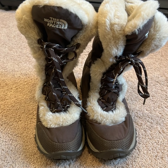 Women’s The North Face Winter Boots Size 8 - Picture 2 of 3
